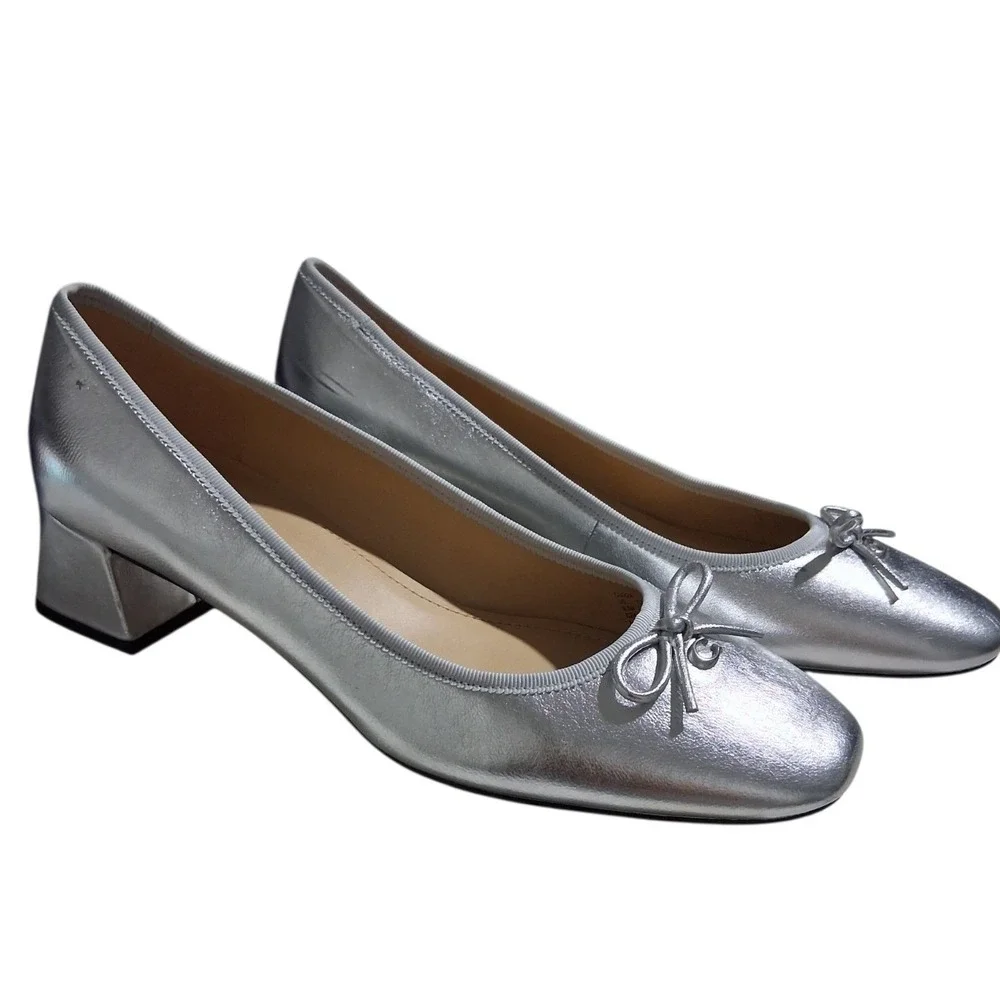 COACH Ava Silver Ballet Bow Pumps Women size 8.5 Prep Minimalist Designer Classy